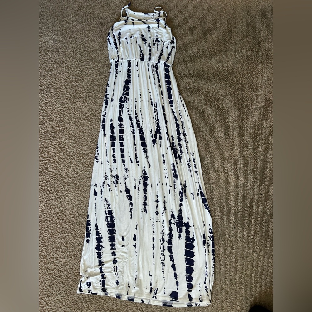 Woman’s spaghetti straps long maxi dress